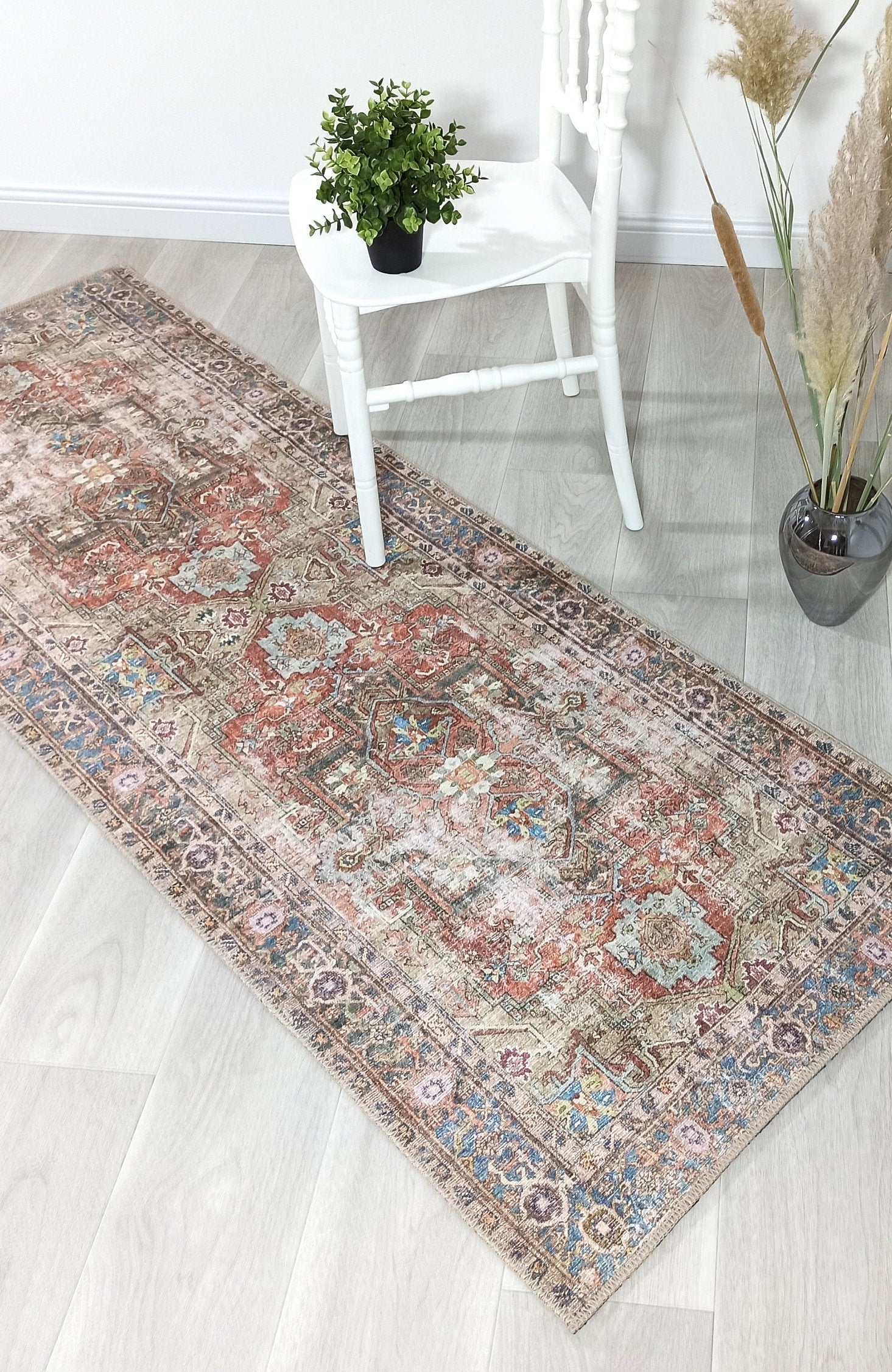 Taya Rug Traditional Earth tone Terracotta Floral Rug