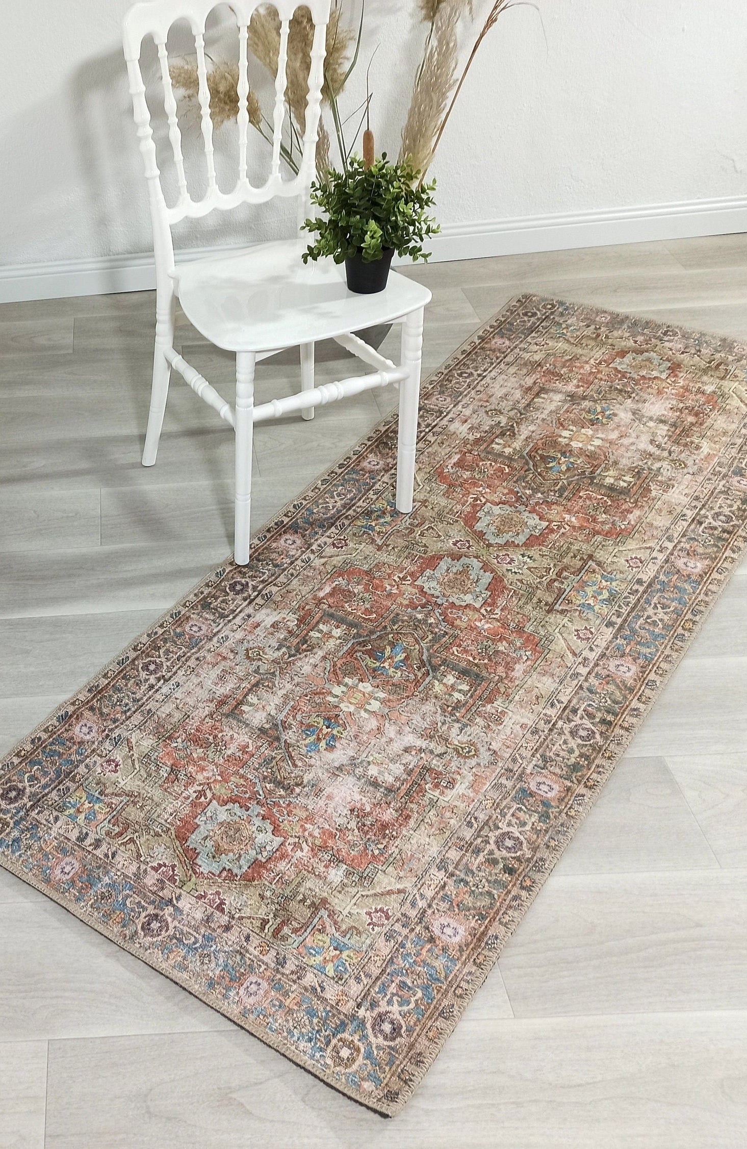 Taya Rug Traditional Earth tone Terracotta Floral Rug