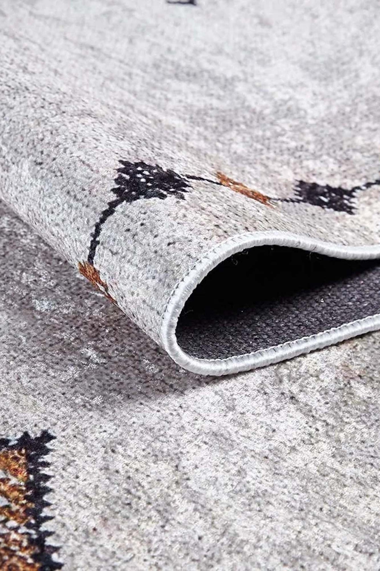 Tayha Turkish Beige Diamond Medallion Rug