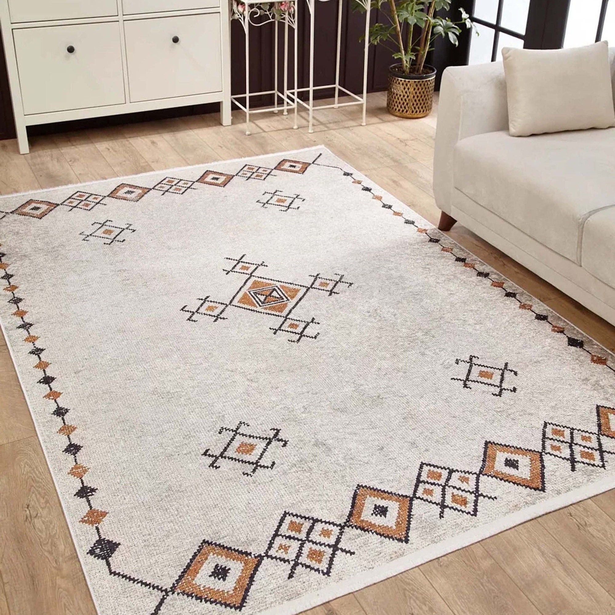 Tayha Turkish Beige Diamond Medallion Rug