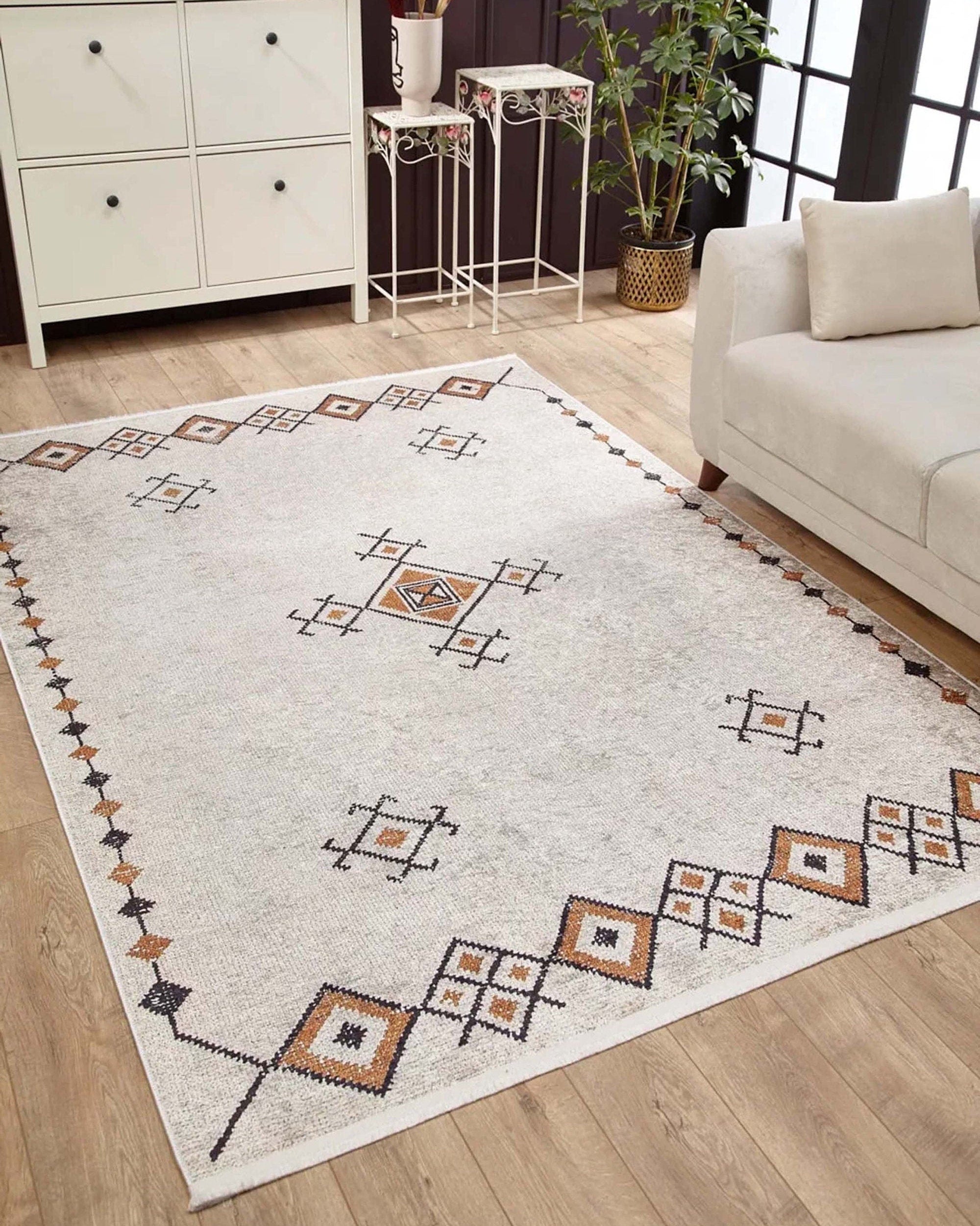 Tayha Turkish Beige Diamond Medallion Rug