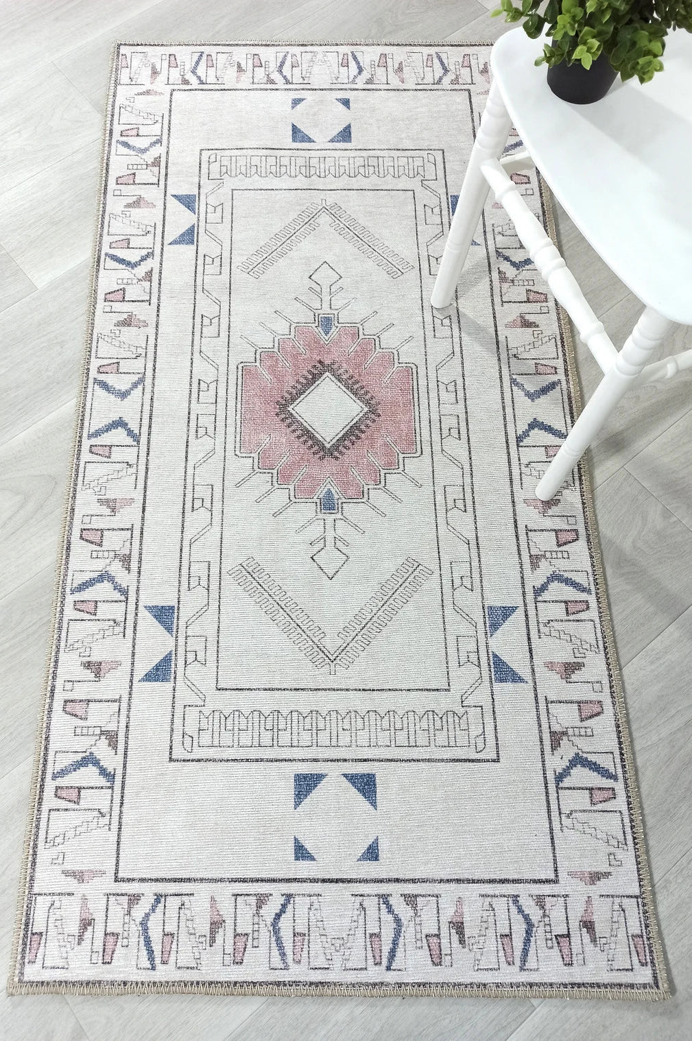Tuta Rug Turkish Neutral Medallion white Beige Rug