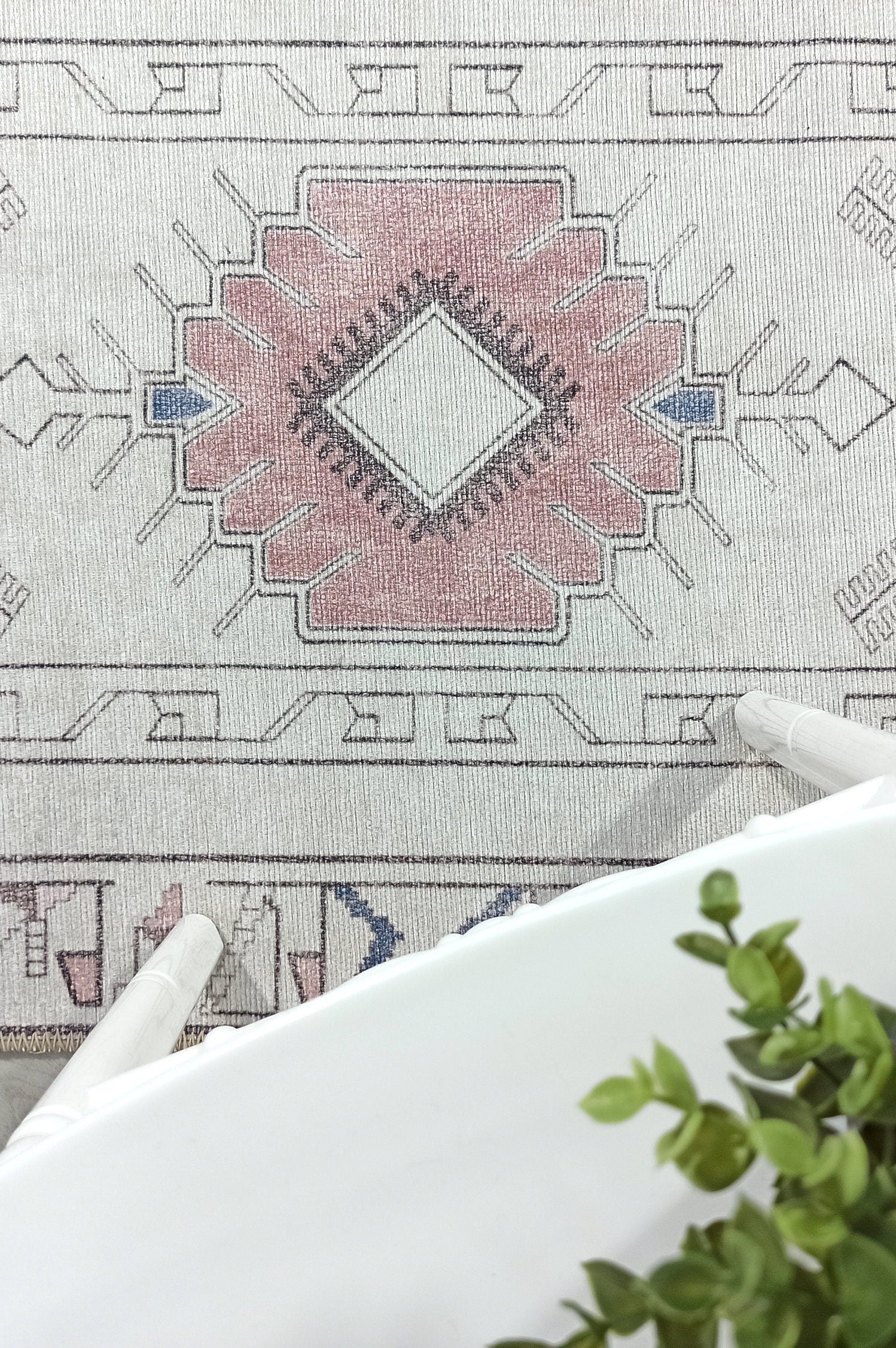 Tuta Rug Turkish Neutral Medallion white Beige Rug