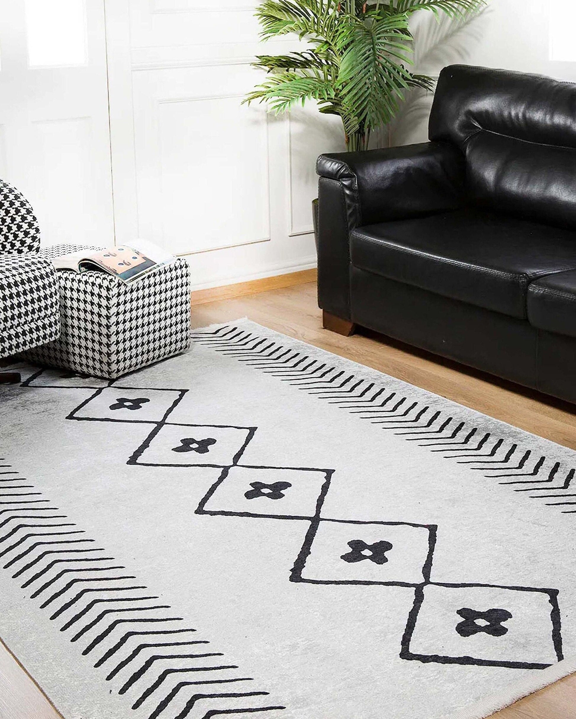 Zagra Moroccan White Black Rug