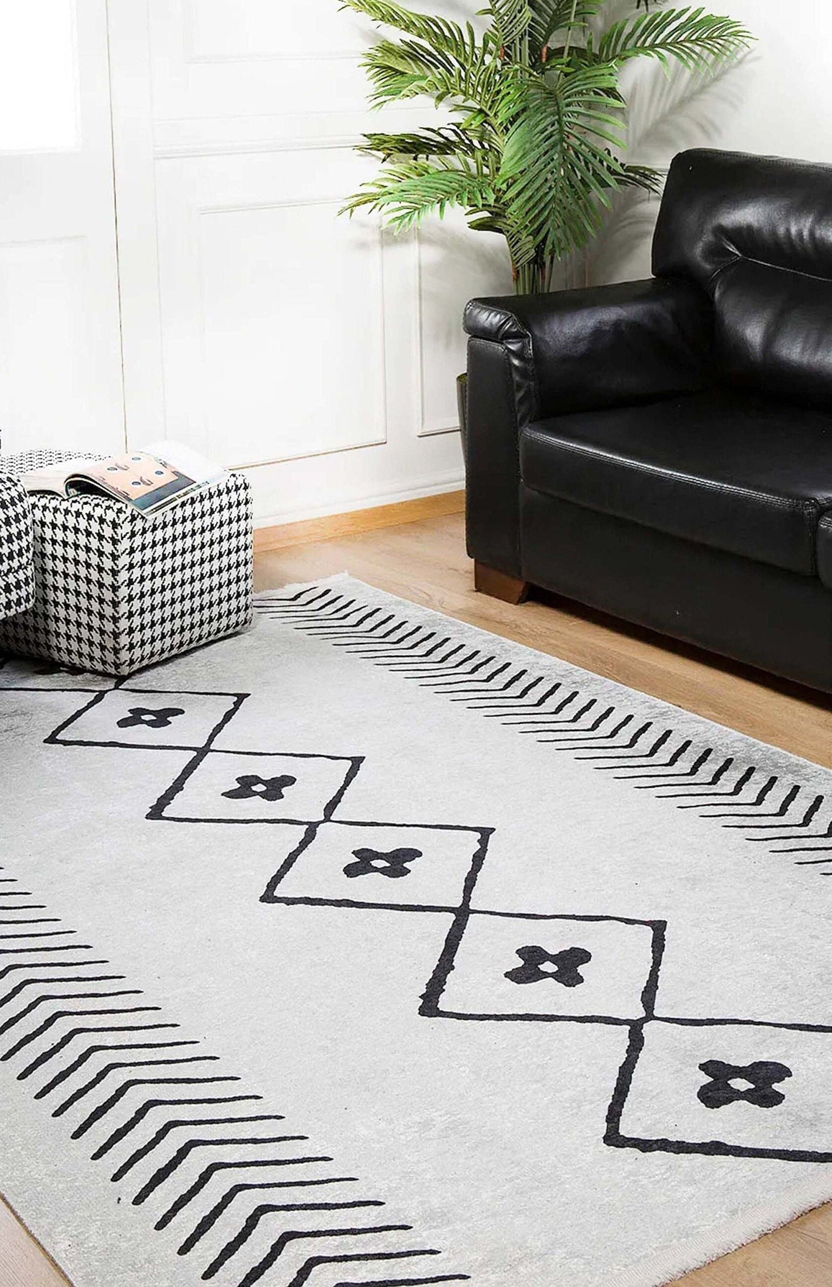 Zagra Moroccan White Black Rug