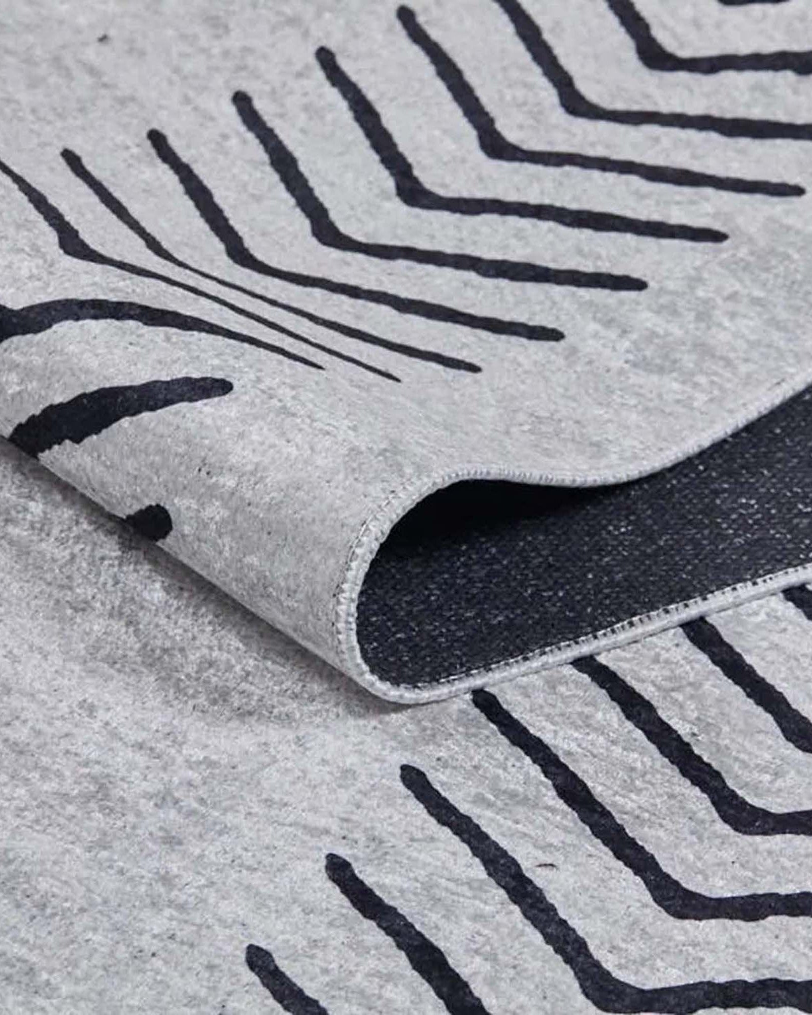 Zagra Moroccan White Black Rug