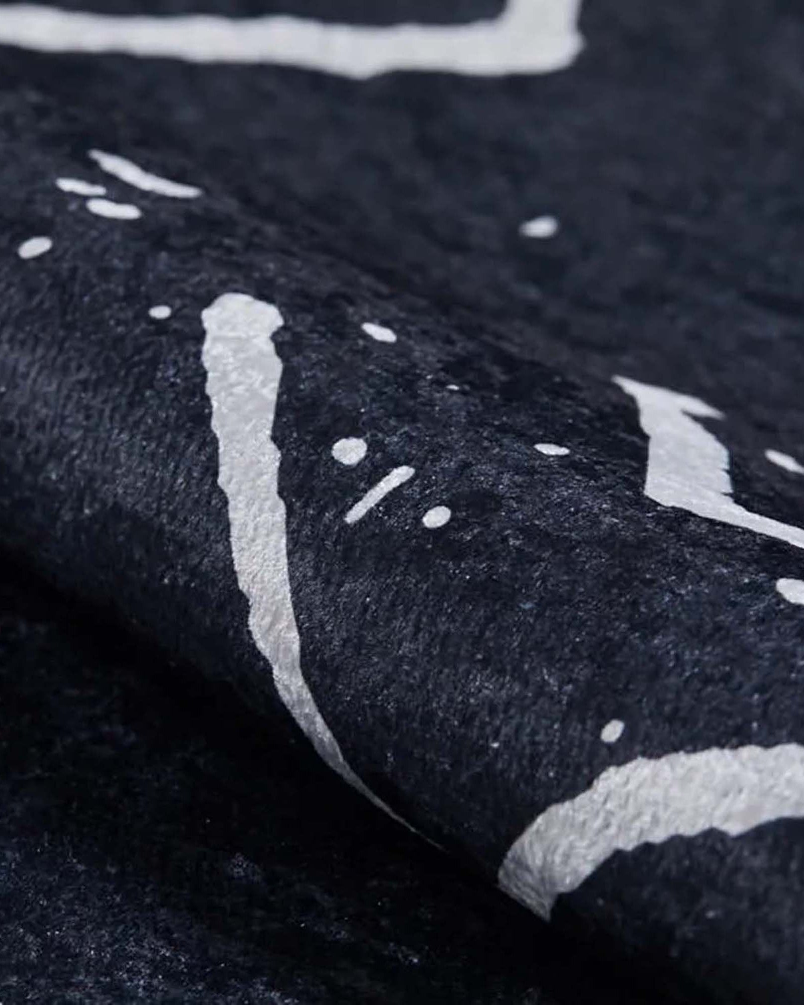 Zagra Moroccan White Black Rug