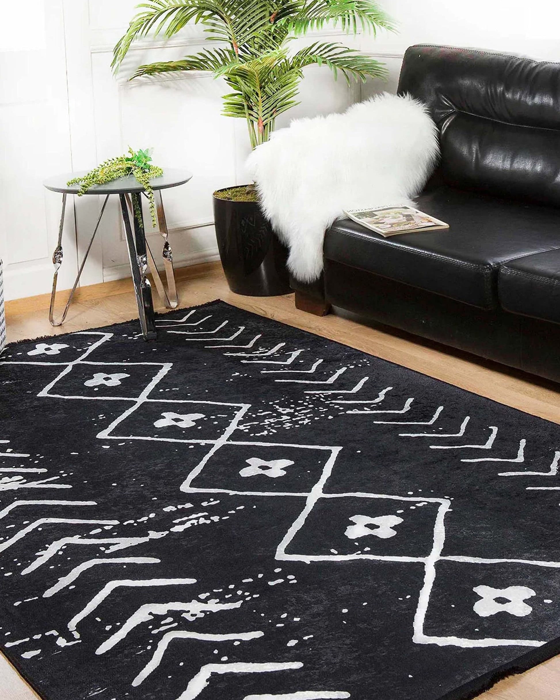 Zagra Moroccan White Black Rug