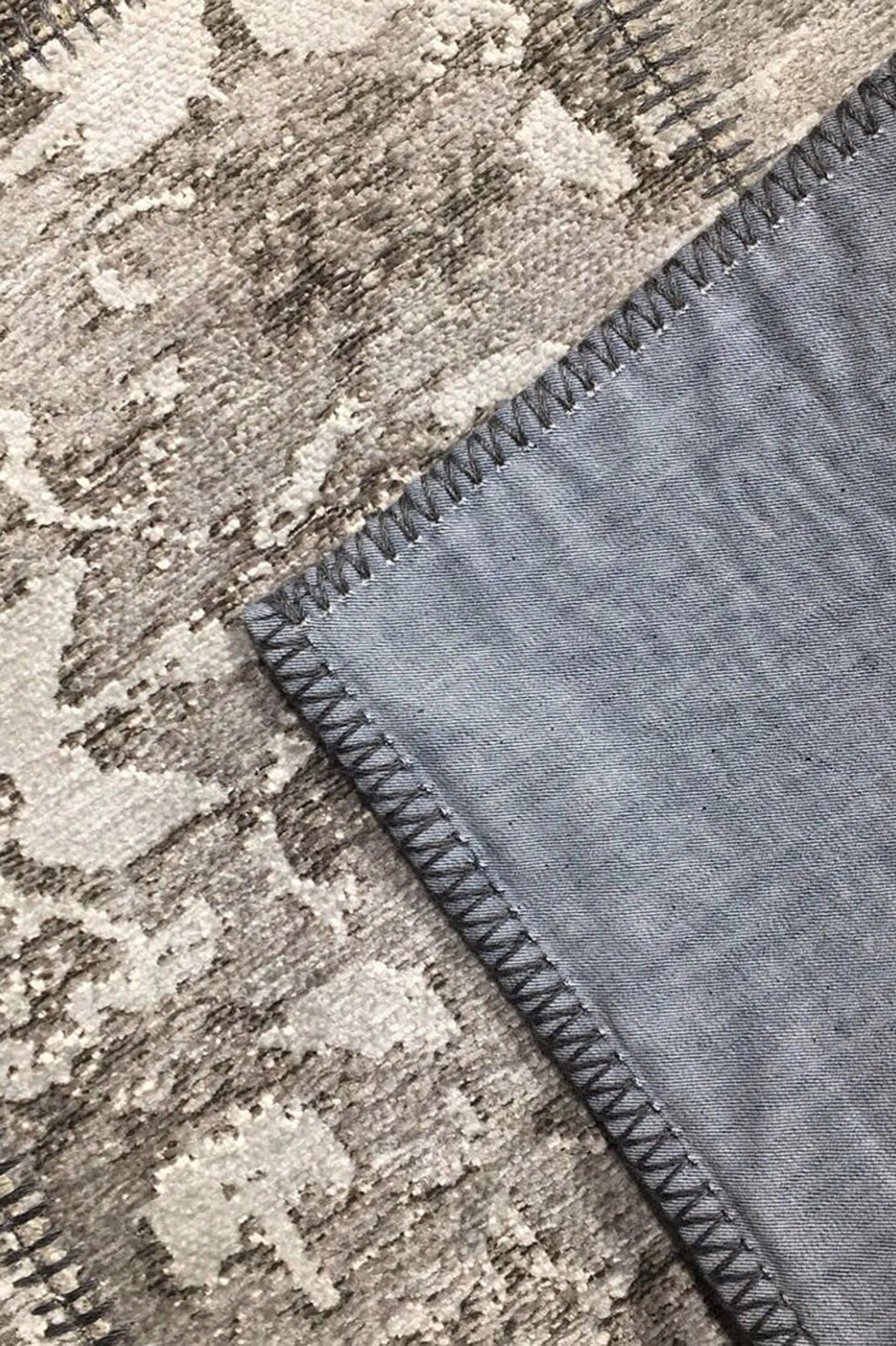 Zella Distressed Patchwork Turkish Light Gray Rug