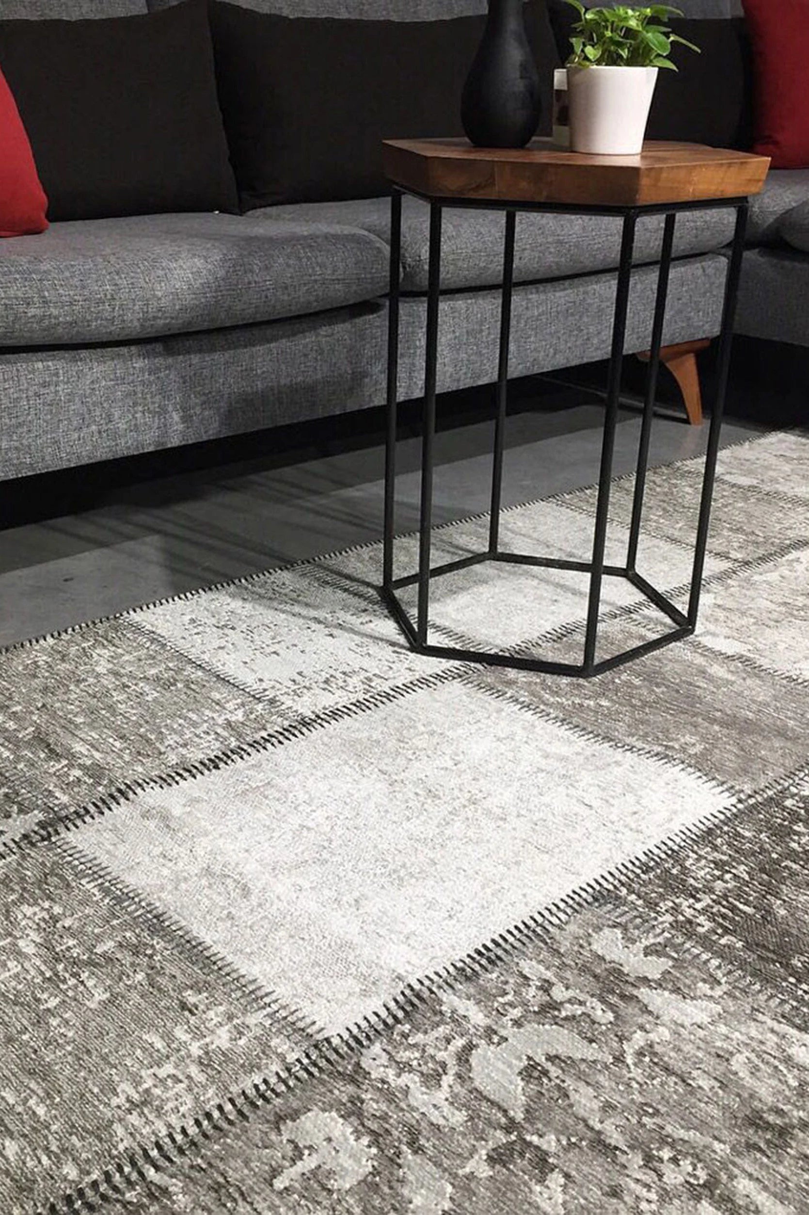 Zella Distressed Patchwork Turkish Light Gray Rug