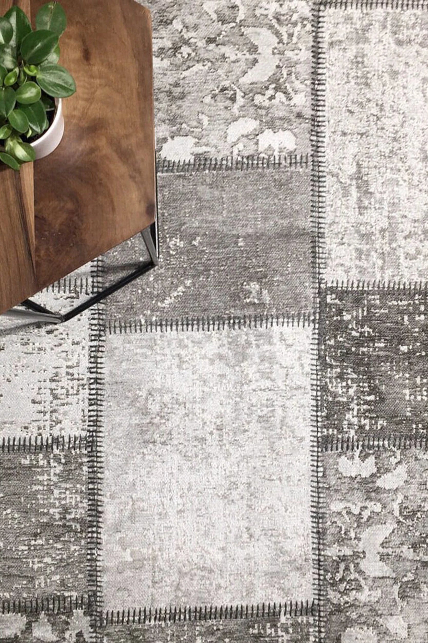 Zella Distressed Patchwork Turkish Light Gray Rug