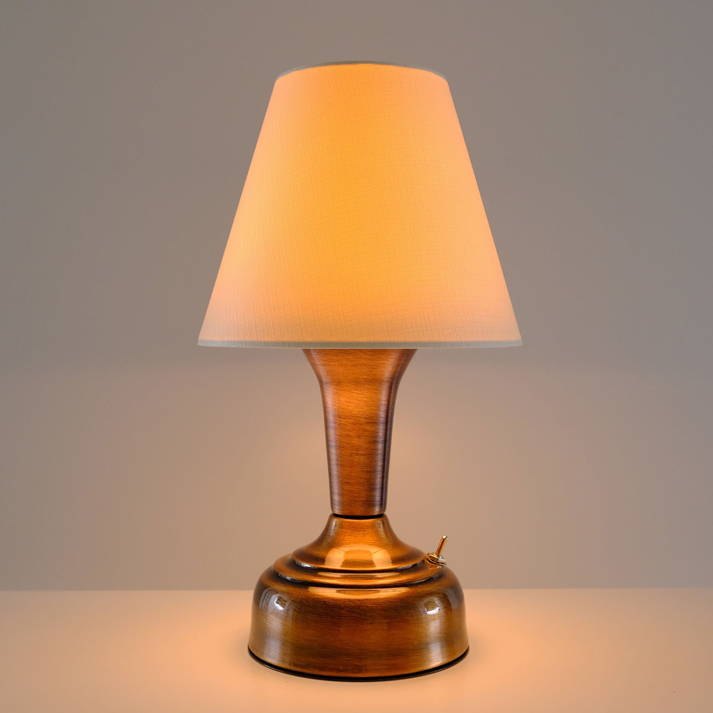 11-inch Vintage Copper Cordless LED Table Lamp