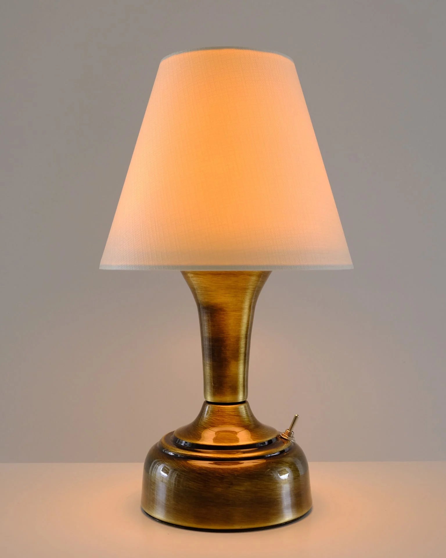 11-inch Vintage Copper Cordless LED Table Lamp