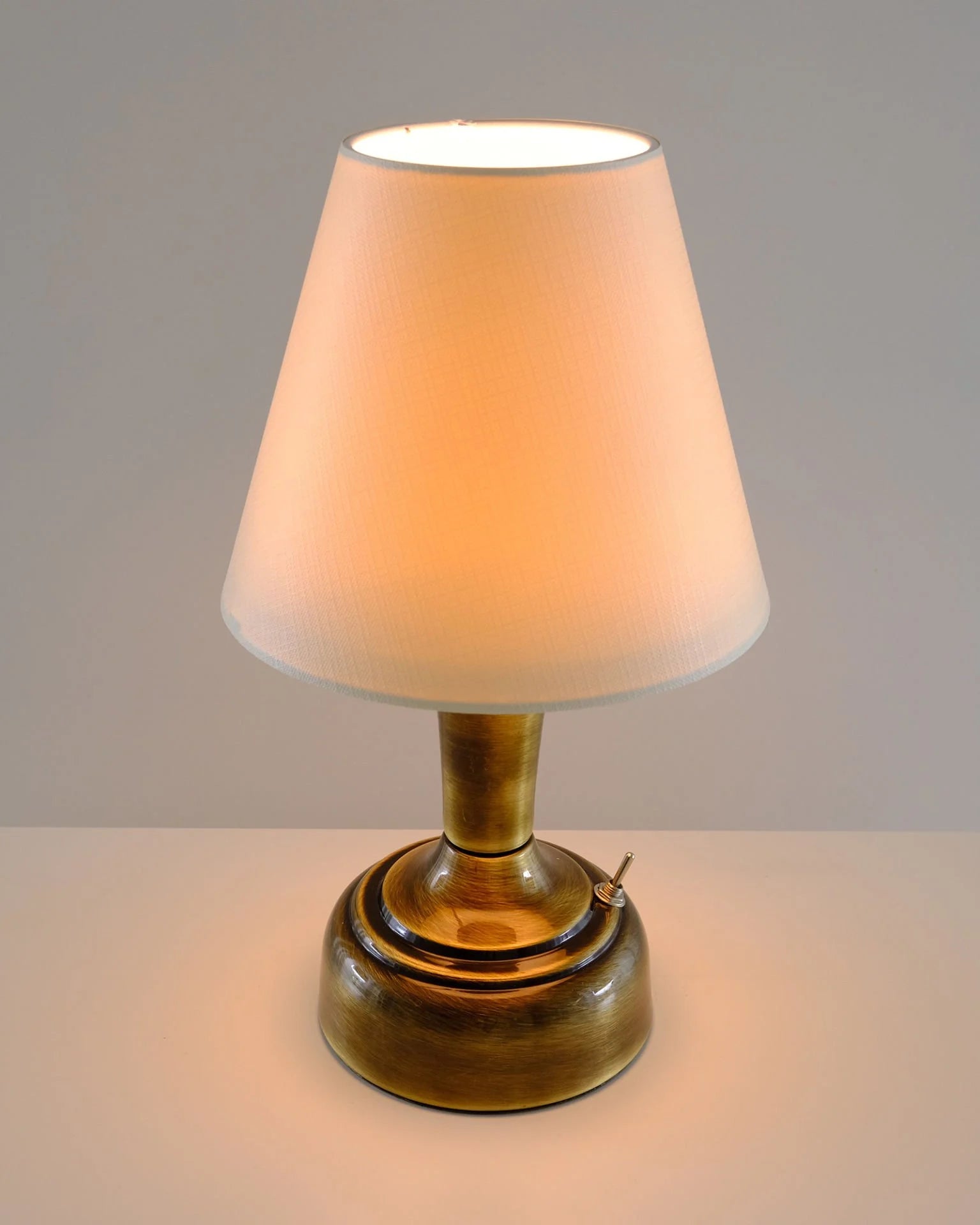 11-inch Vintage Copper Cordless LED Table Lamp