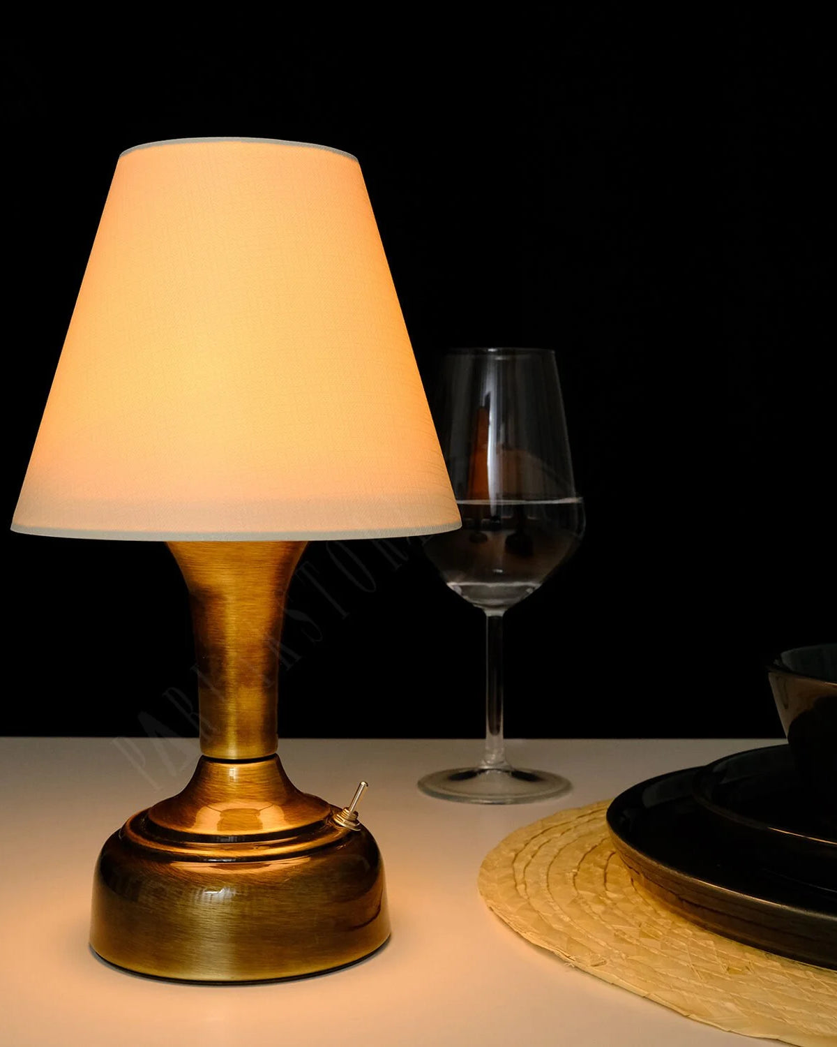 11-inch Vintage Copper Cordless LED Table Lamp