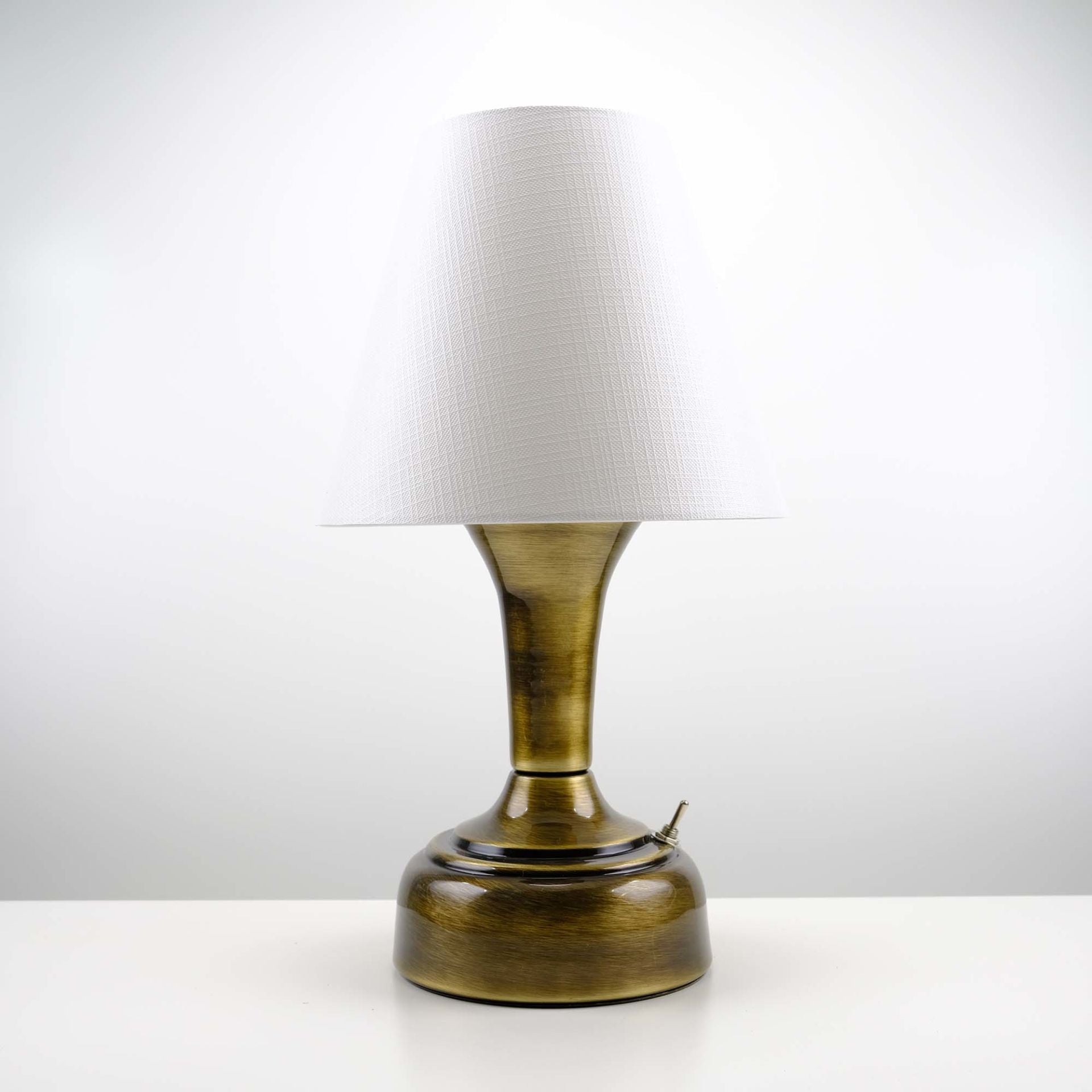11-inch Vintage Copper Cordless LED Table Lamp