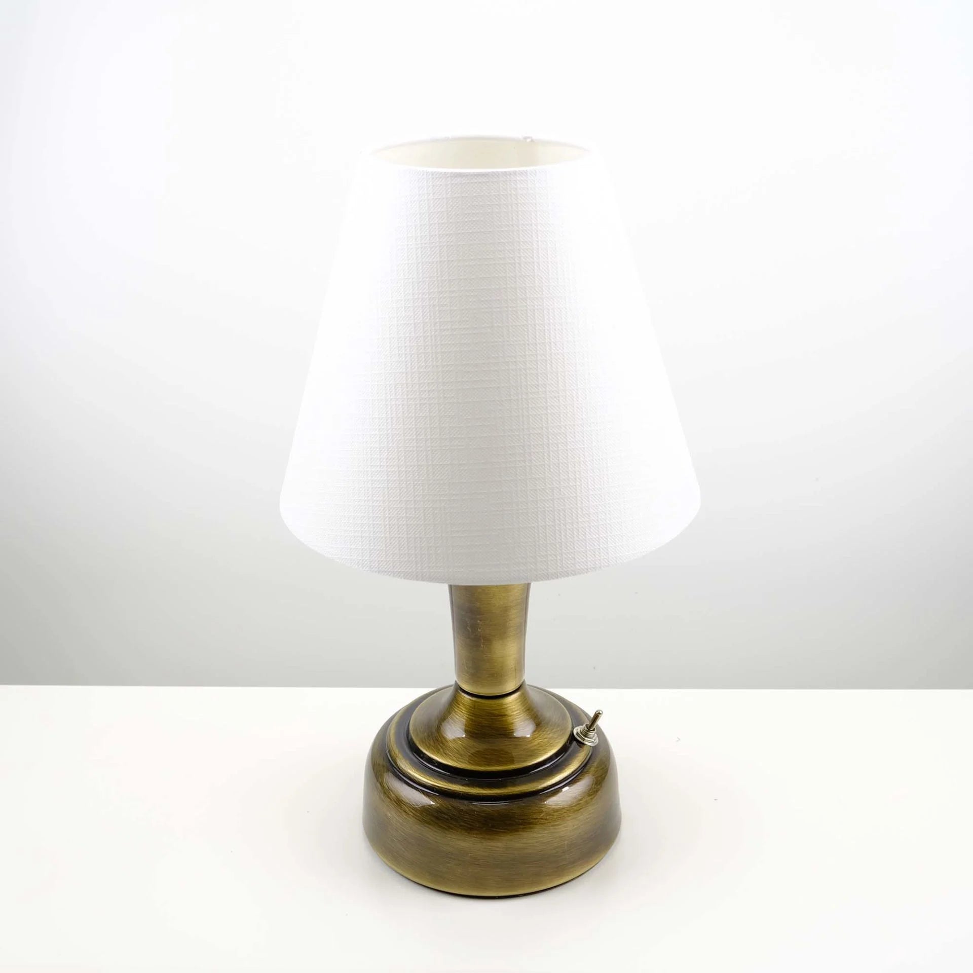 11-inch Vintage Copper Cordless LED Table Lamp