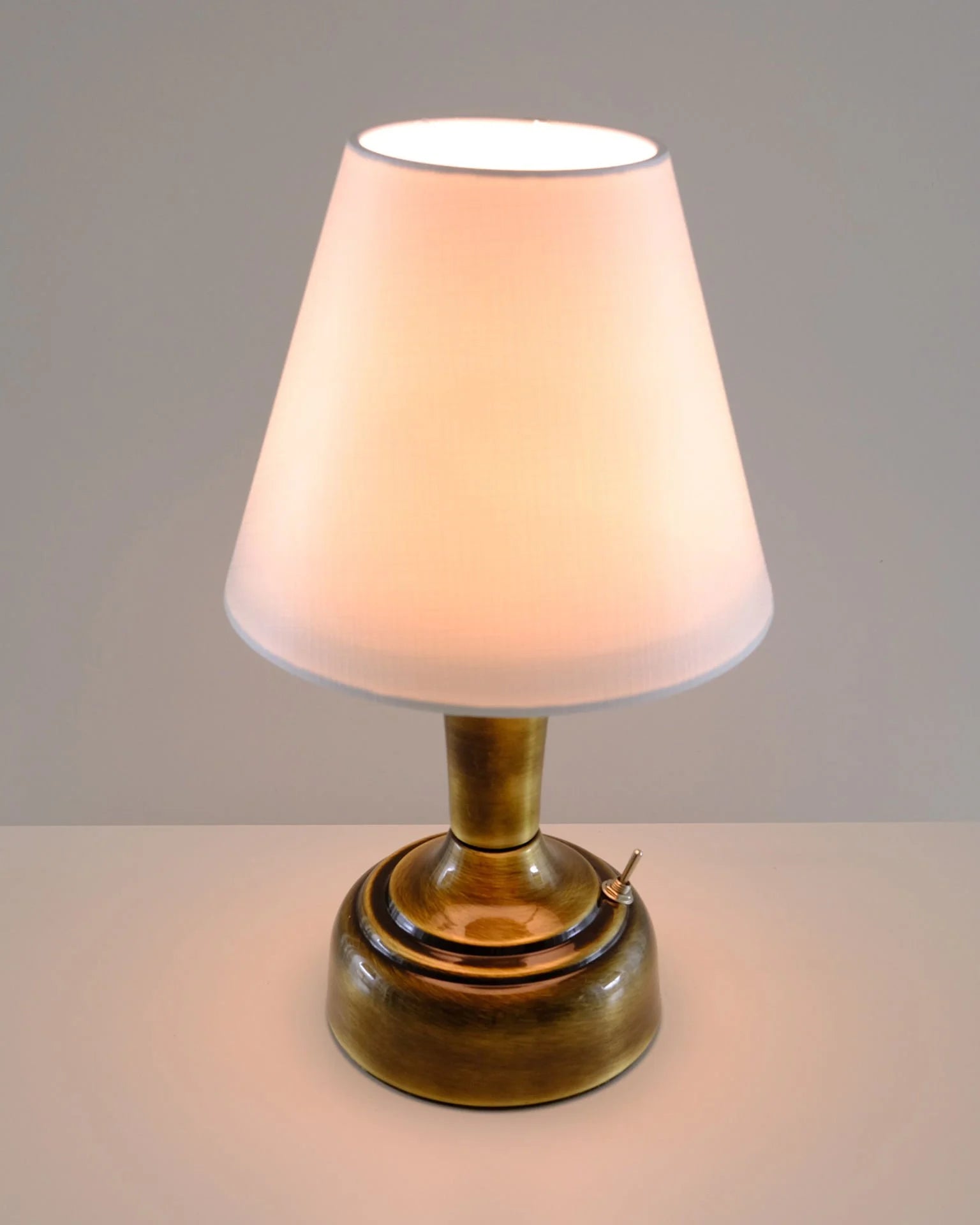 11-inch Vintage Copper Cordless LED Table Lamp