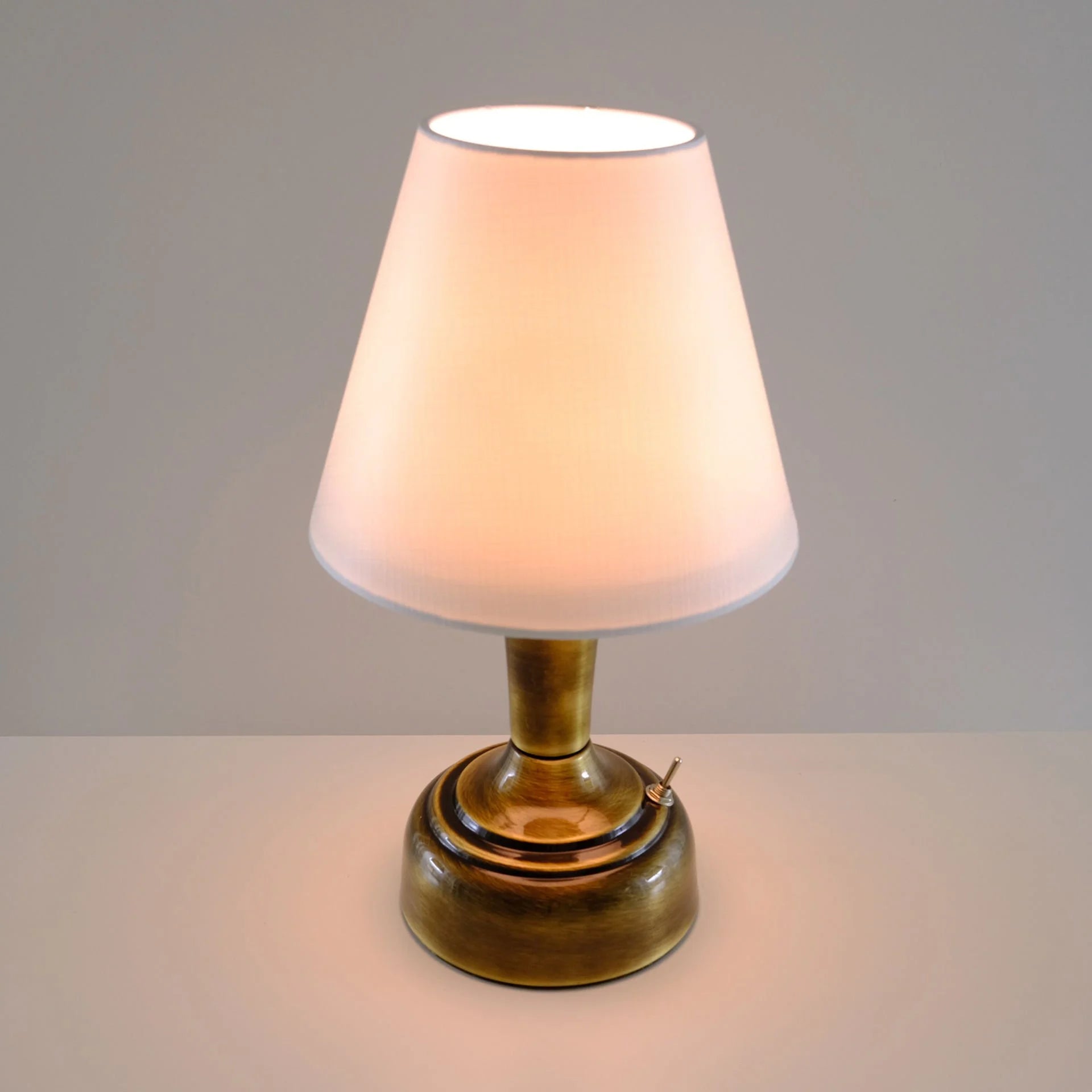 11-inch Vintage Copper Cordless LED Table Lamp