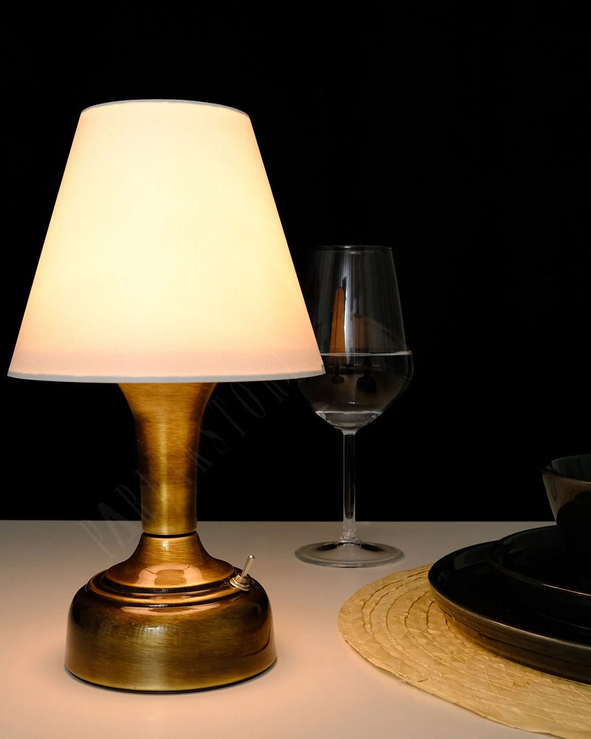 11-inch Vintage Copper Cordless LED Table Lamp