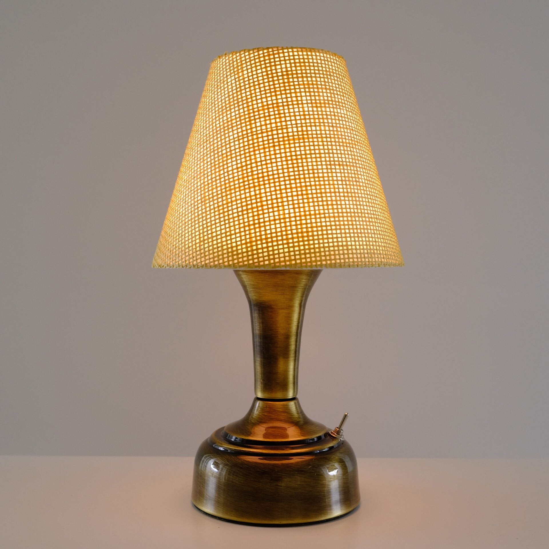 11-inch Vintage Copper Cordless LED Table Lamp