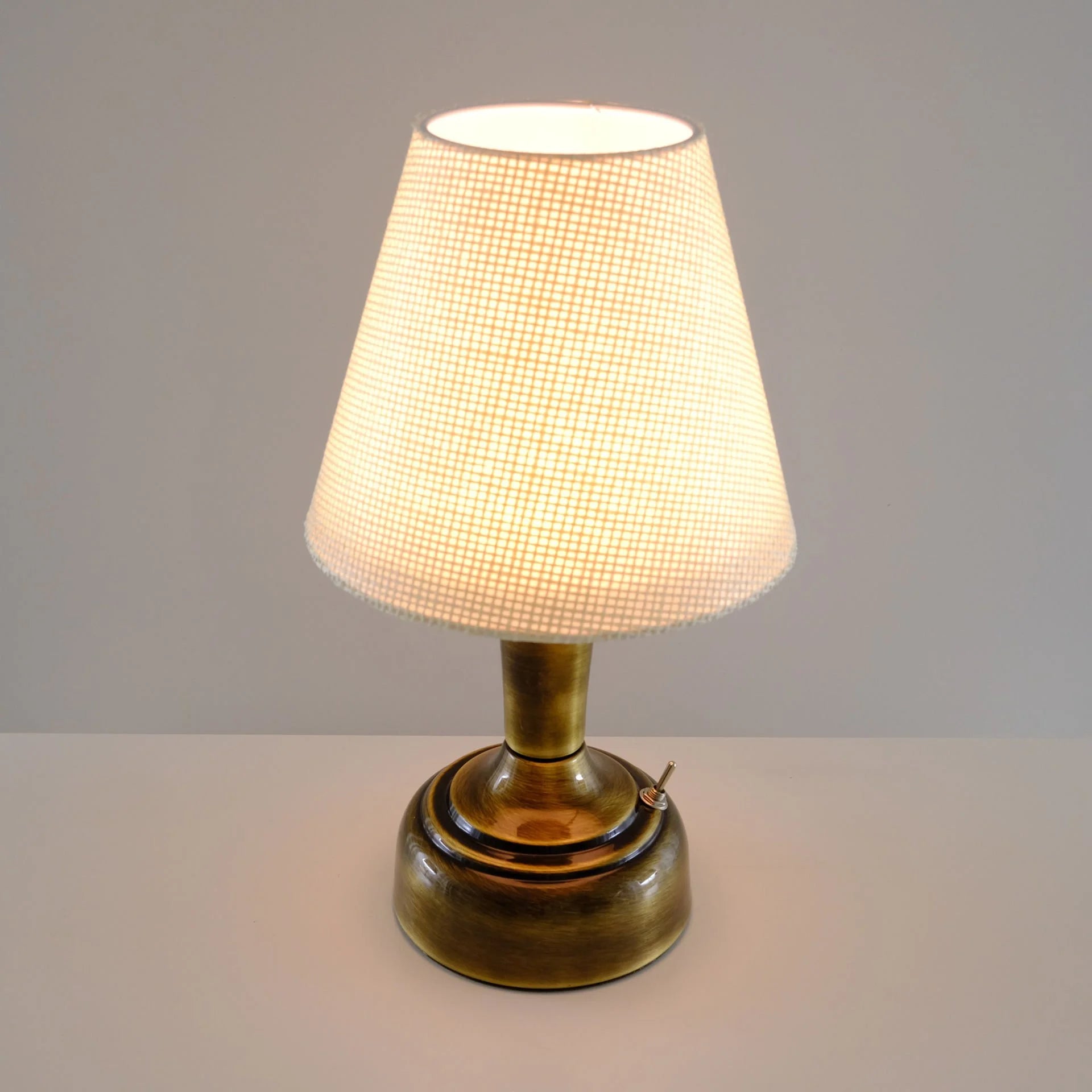 11-inch Vintage Copper Cordless LED Table Lamp