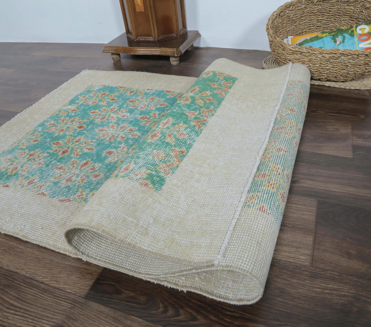 Berran - Neutral Bordered Spring Hereke Rug