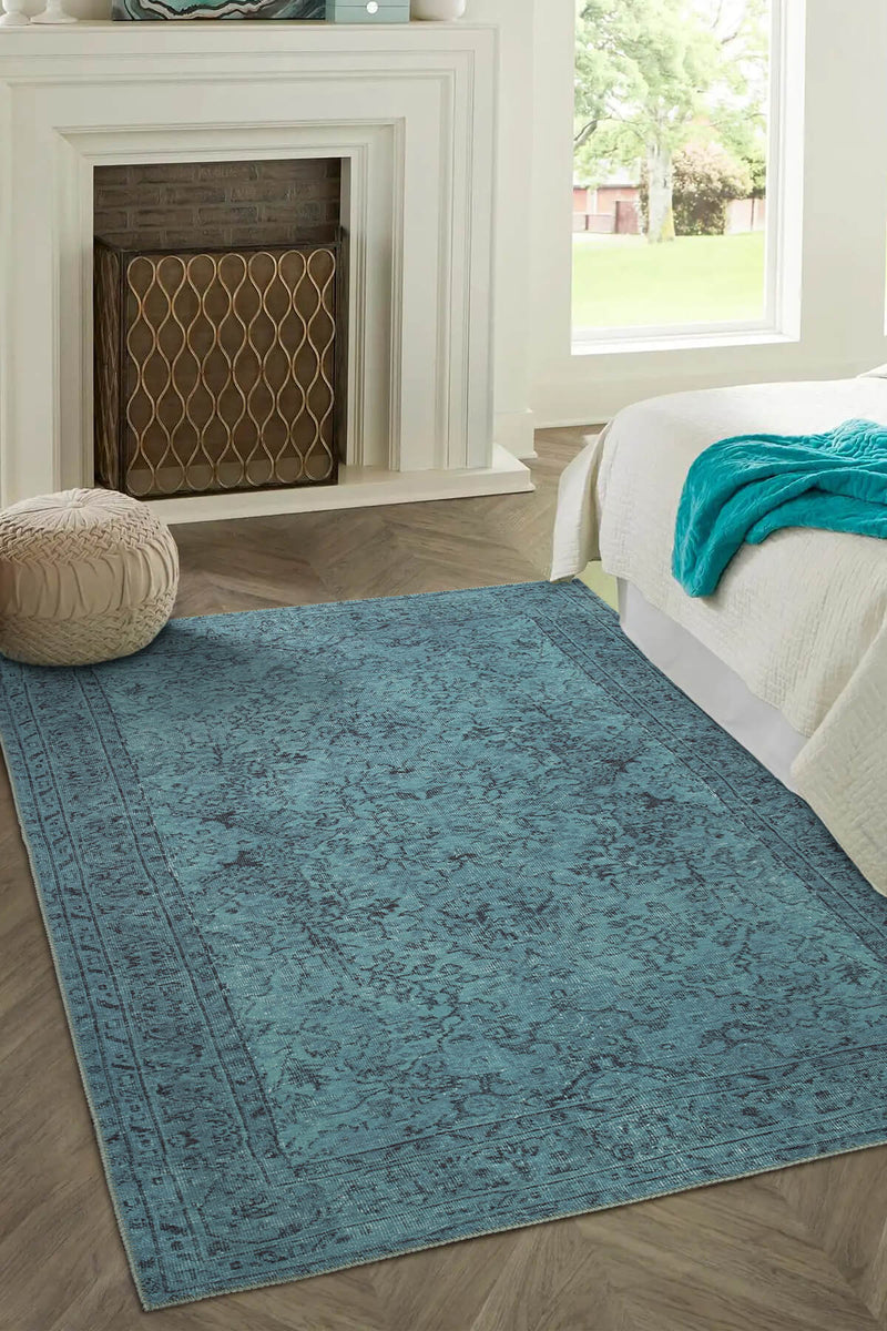 Folk Antique Pattern Turquoise Decorative Rug