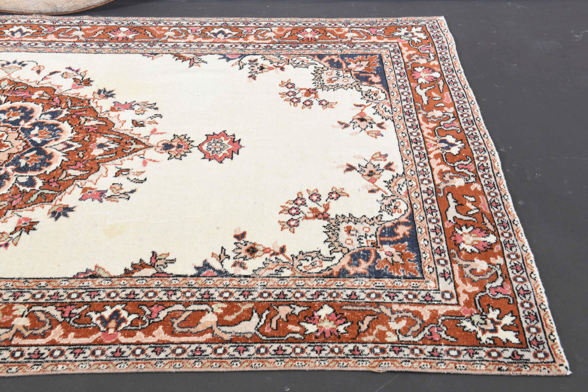 145x257 cm vintage Anatolian area rug – Gunel, low pile, wool