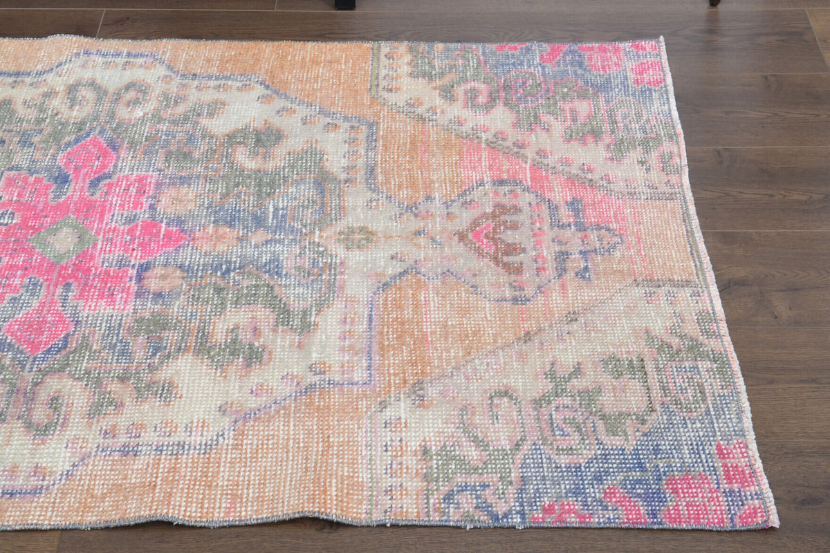 Zernur rug: 1970s handmade Anatolian rug with oriental motifs and cotton backing