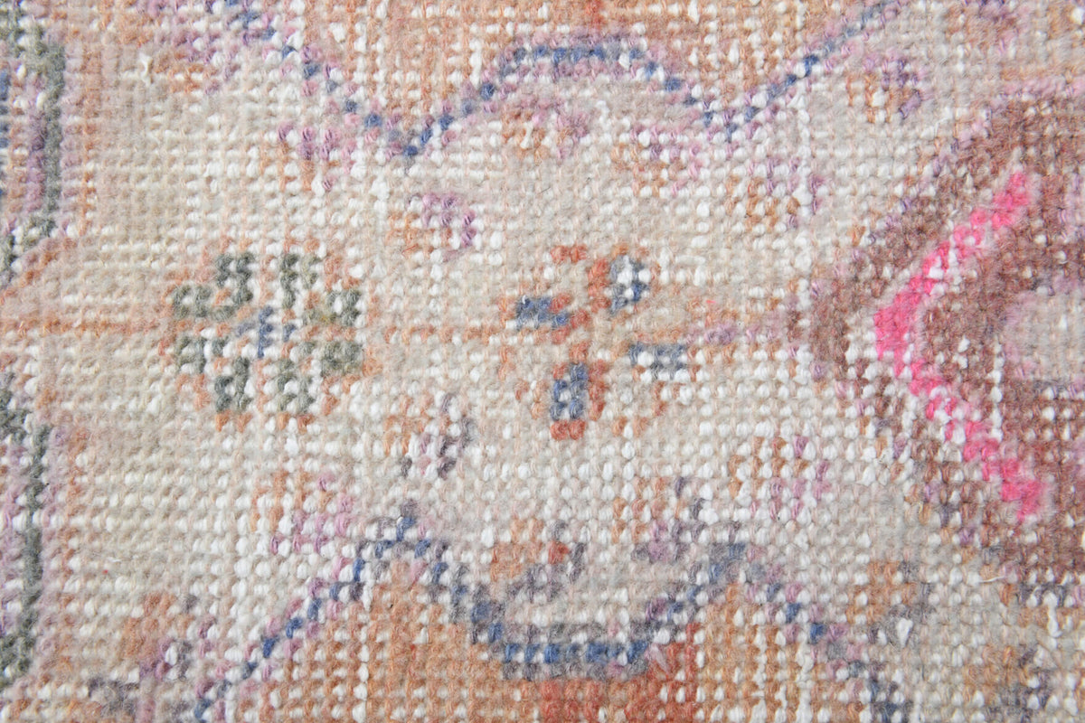 Zernur – vintage oriental rug for living room or bedroom, 3'3" x 6'4" (99x192 cm)