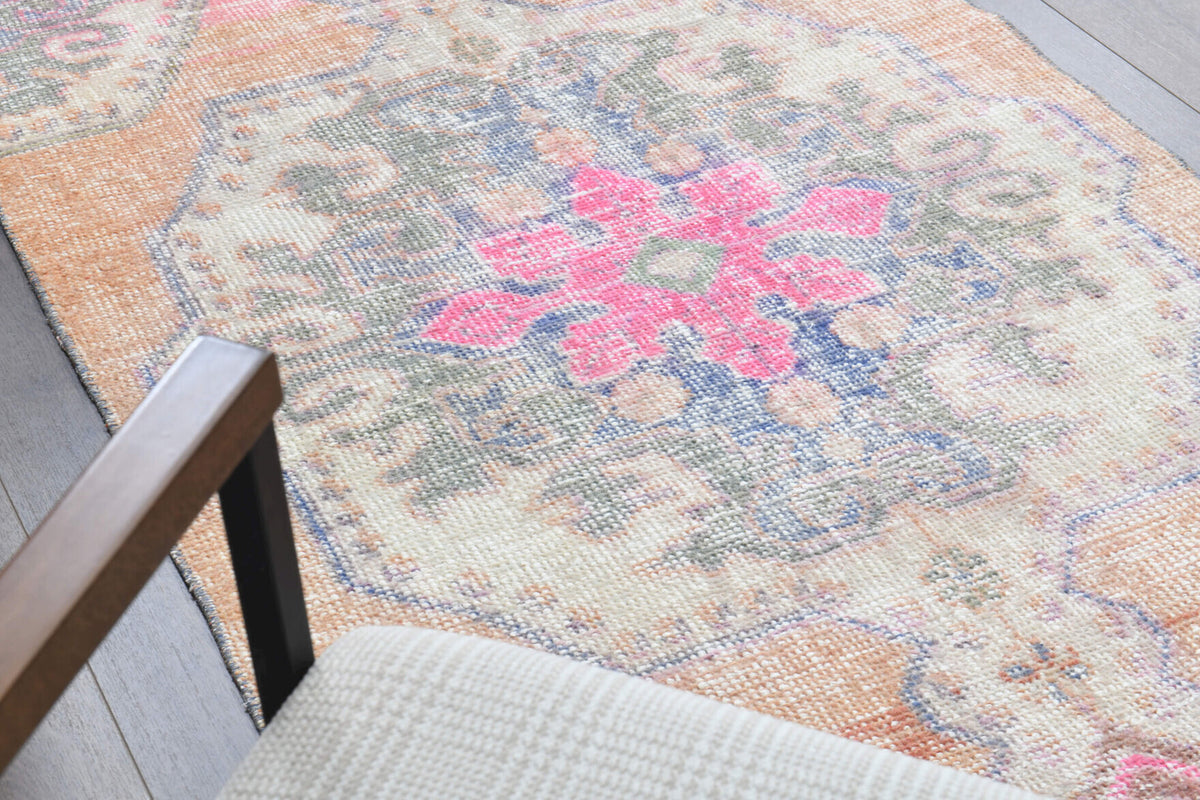 Hand-crafted Anatolian vintage rug Zernur in wool, 1970s