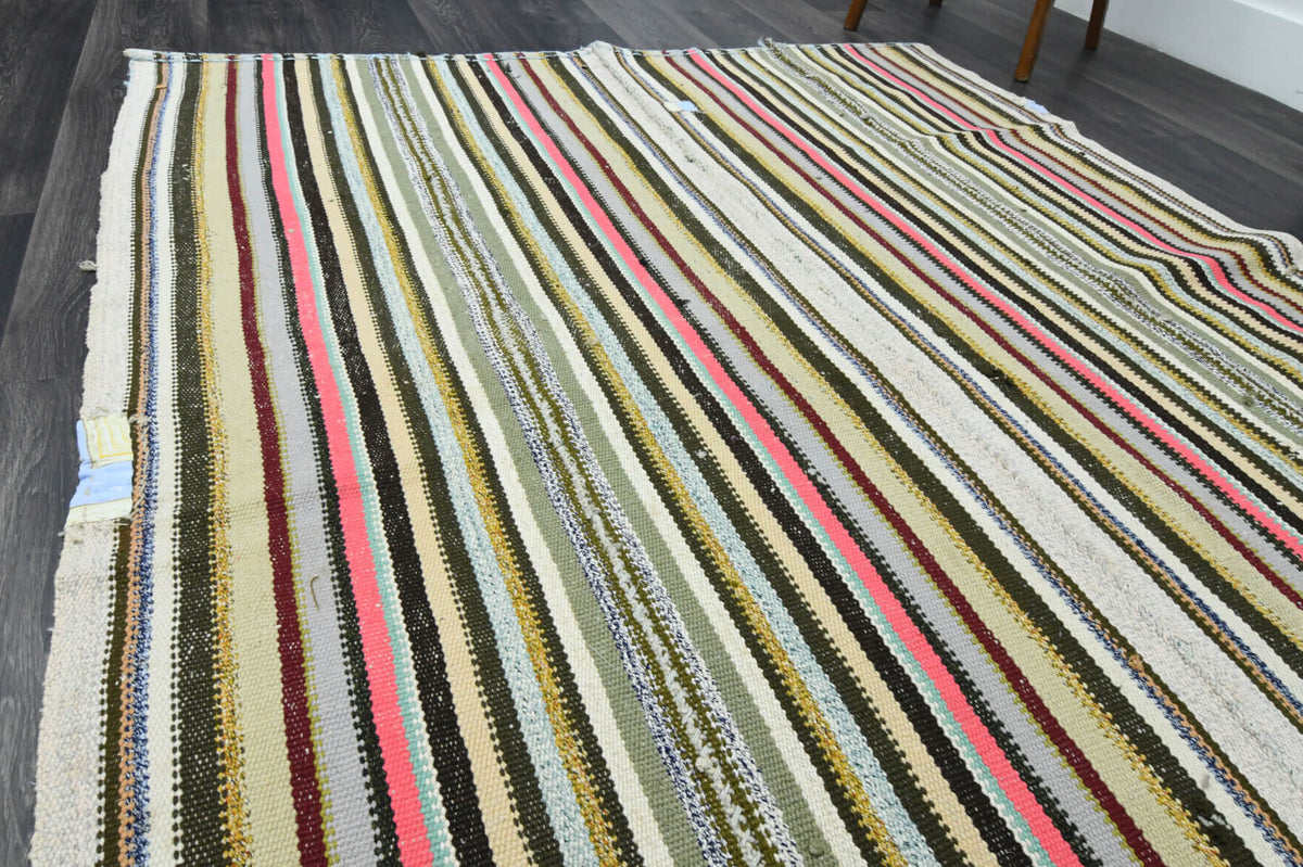 Yagmurbike kilim: 1960s handwoven flatweave Anatolian kilim with oriental motifs