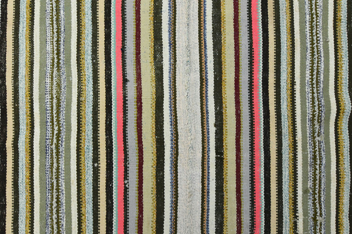 Authentic Anatolian vintage kilim rug (1960s) with oriental design – one-of-a-kind at Fame Rugs