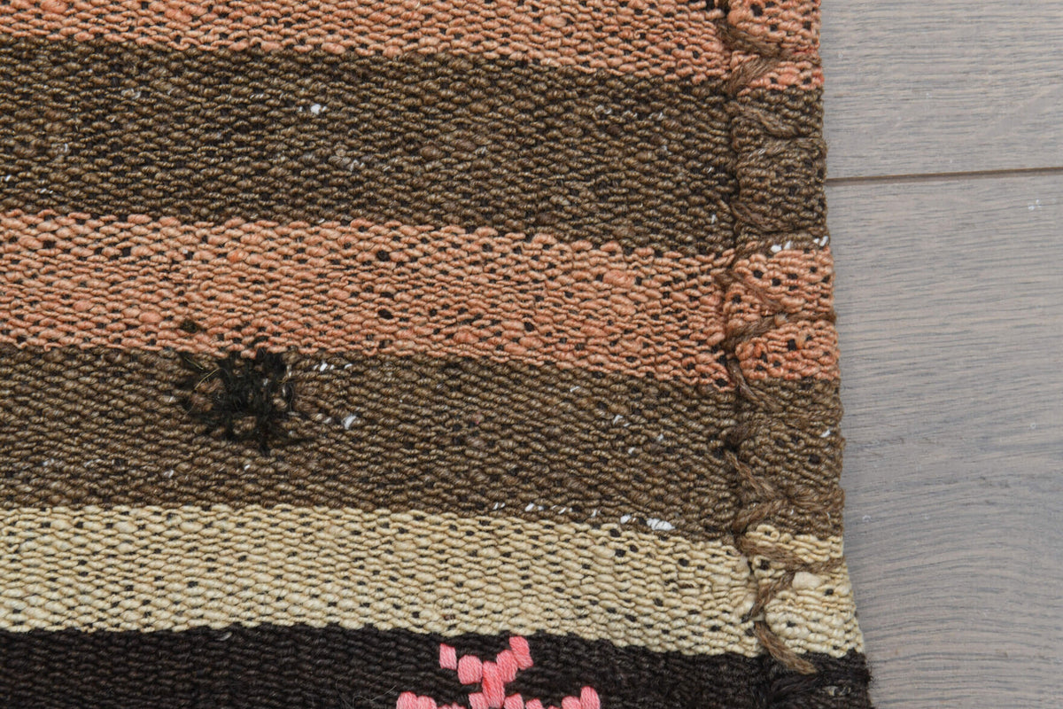 One-of-a-kind 1960s Anatolian vintage kilim rug in wool, 4'9" x 6'9"