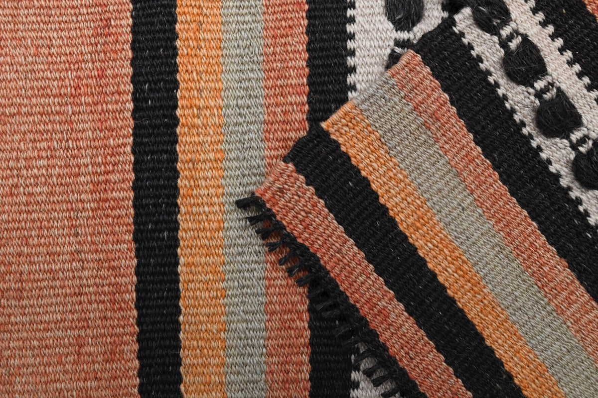 Hand-crafted Anatolian vintage kilim Tubalale Halcyon in wool, 1960s