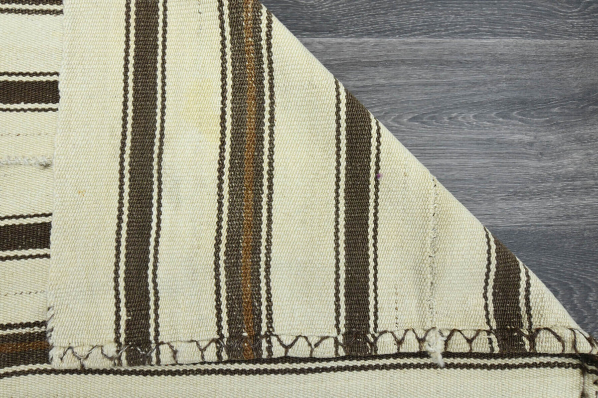 Tiftiknur – vintage oriental kilim for living room or bedroom, 4'11" x 6'4" (150x194 cm)