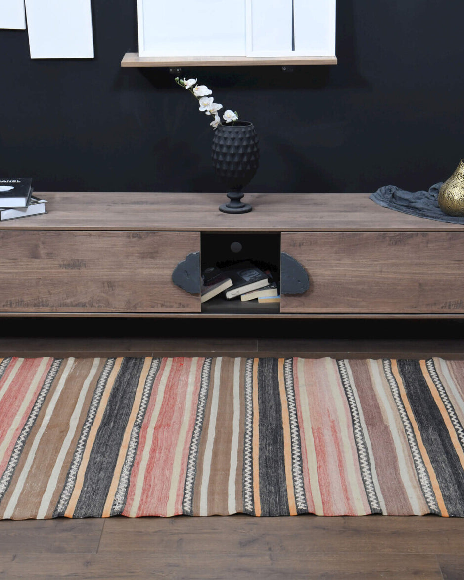 Handwoven flatweave wool kilim from Anatolia, Turkey – Handmade Vintage Kilim Area Rug 3'7" x 6'8"