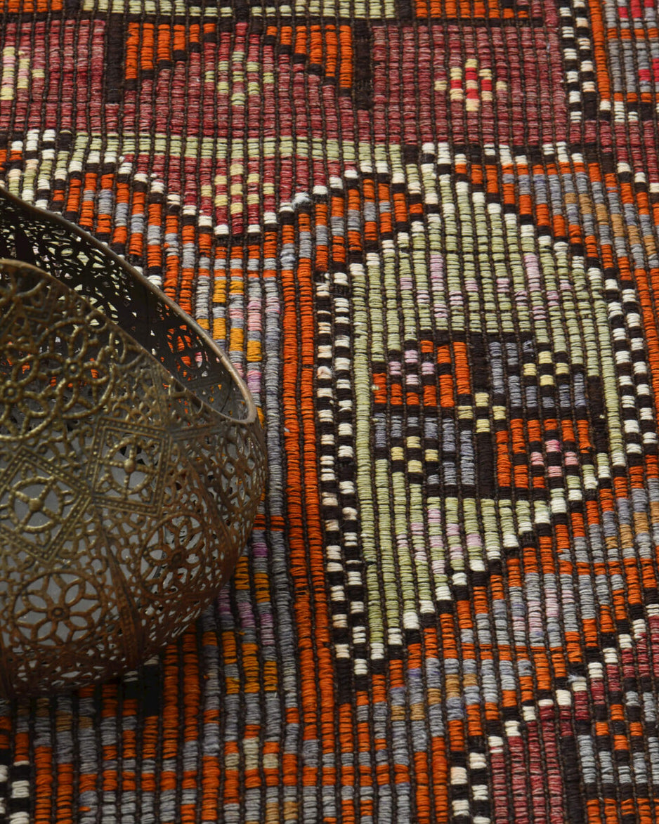 Unique Tasseled Oushak Carpet Handmade Vintage Rug in wool – 1960s piece from Anatolia, Turkey | Fame Rugs