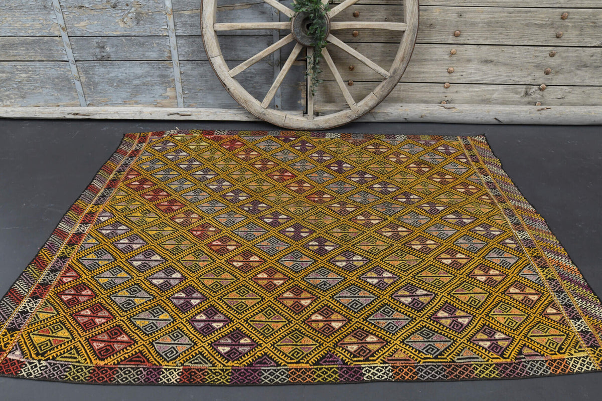 162x212 cm vintage Anatolian kilim rug – Sosimira, flatweave, wool