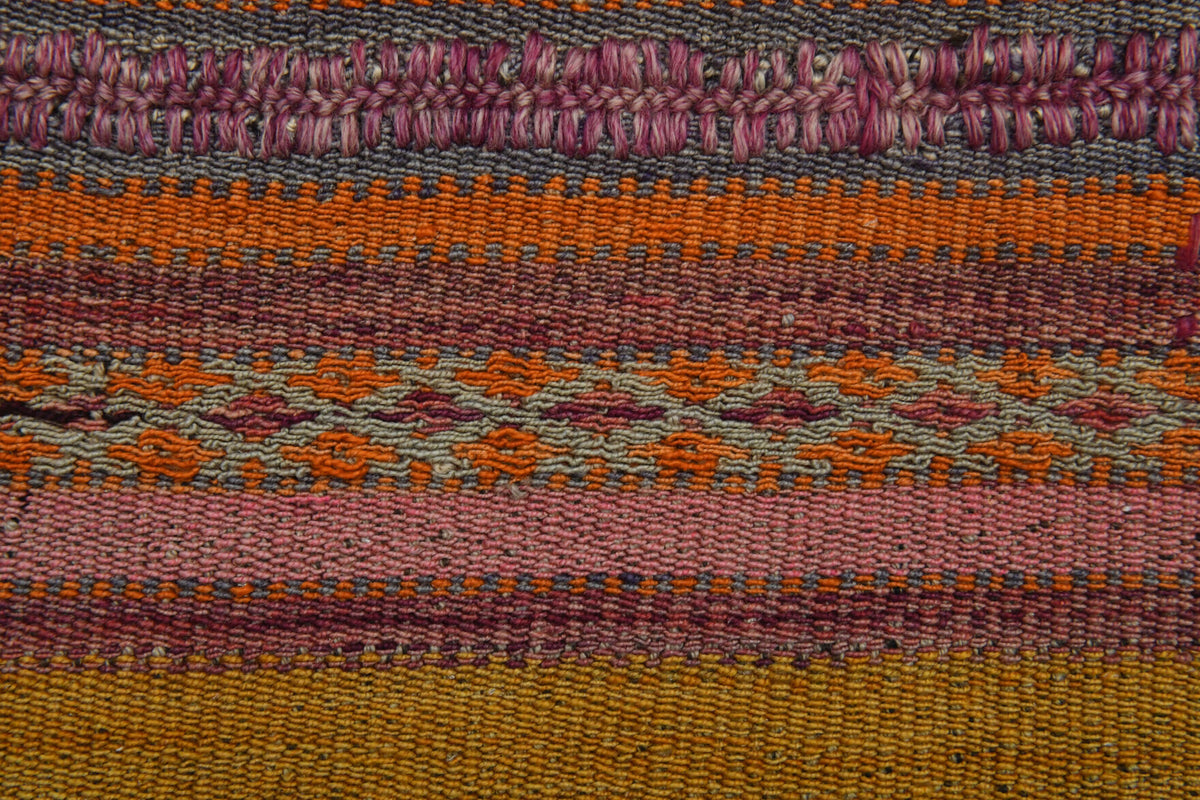Handwoven flatweave wool kilim from Anatolia, Turkey – Handmade Vintage Square Area Rugs 4'11" x 5'