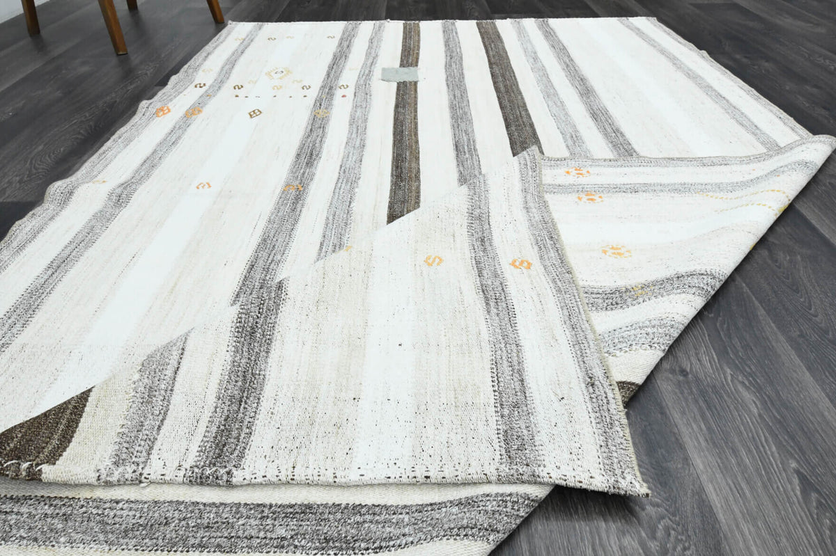 Authentic Anatolian vintage kilim rug (1960s) with striped design – one-of-a-kind at Fame Rugs