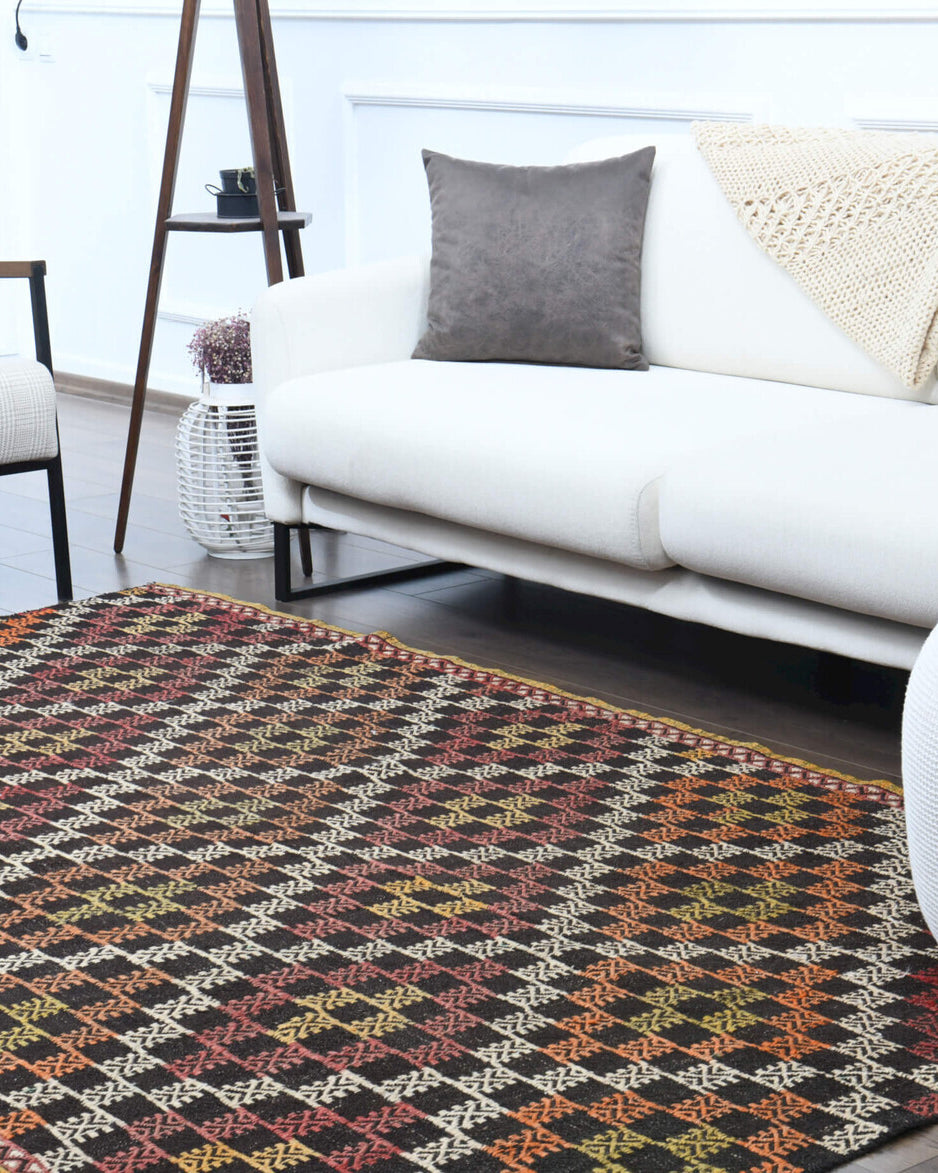 Authentic Anatolian vintage kilim rug (1960s) with geometric design – one-of-a-kind at Fame Rugs