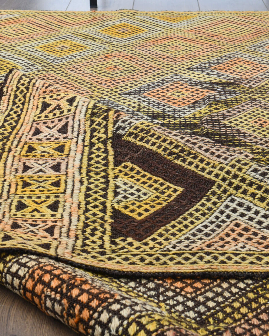 One-of-a-kind 1960s Anatolian vintage kilim rug in wool, 5'3" x 6'8"