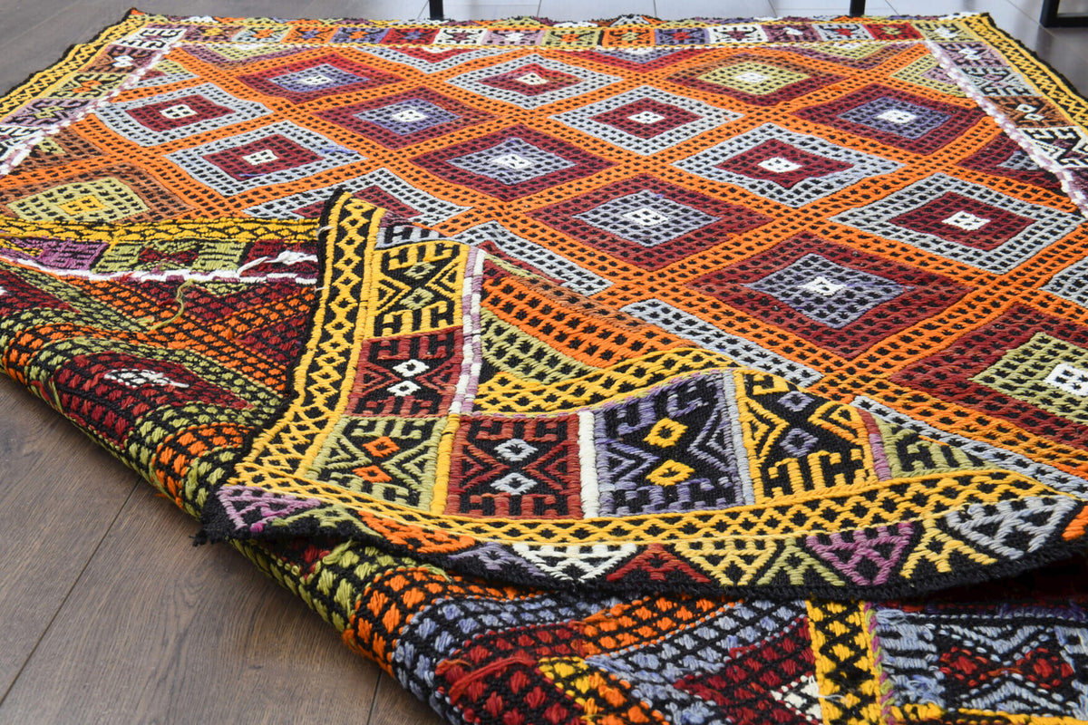 One-of-a-kind 1960s Anatolian vintage kilim rug in wool, 4'6" x 6'10"