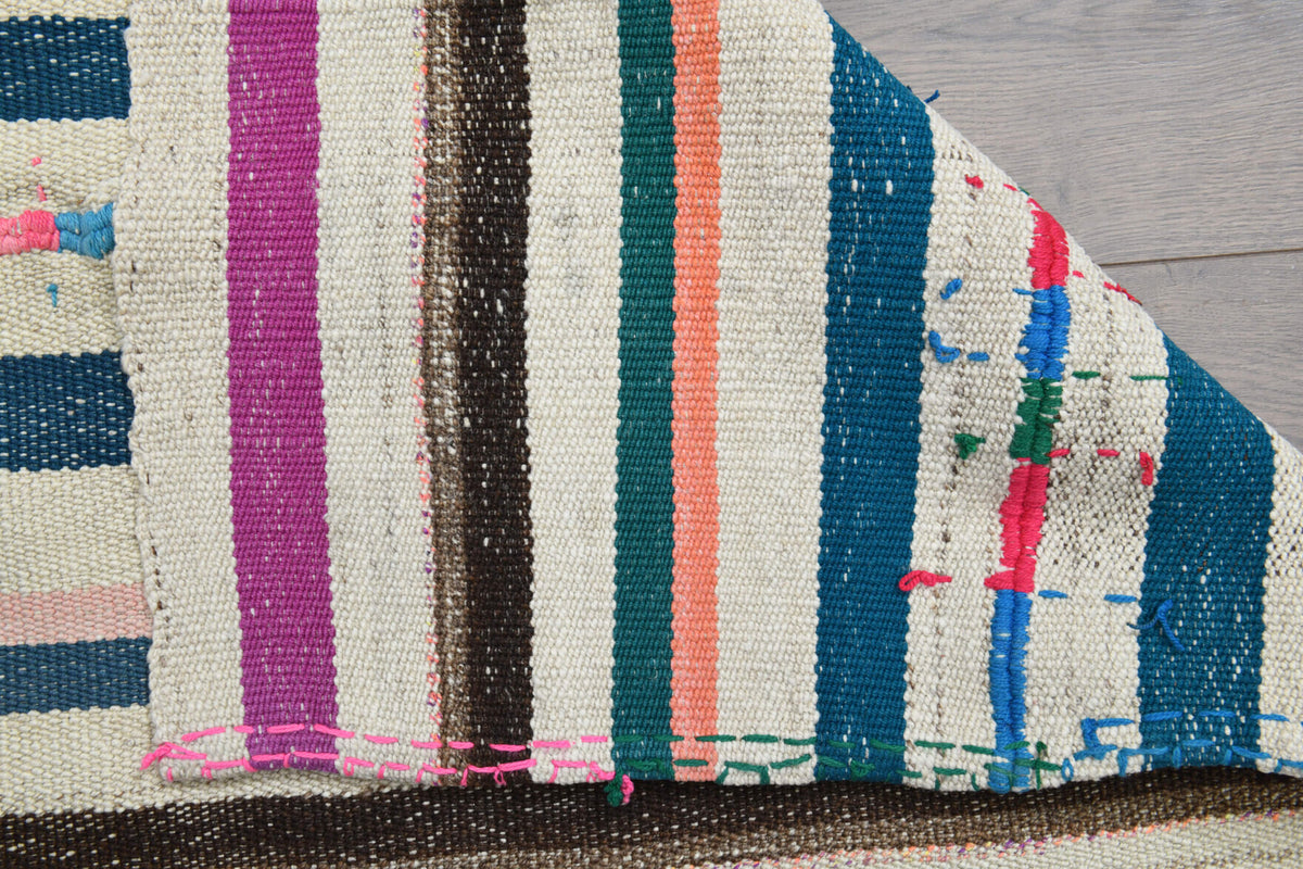 One-of-a-kind 1960s Anatolian vintage kilim rug in wool, 5'1" x 6'11"