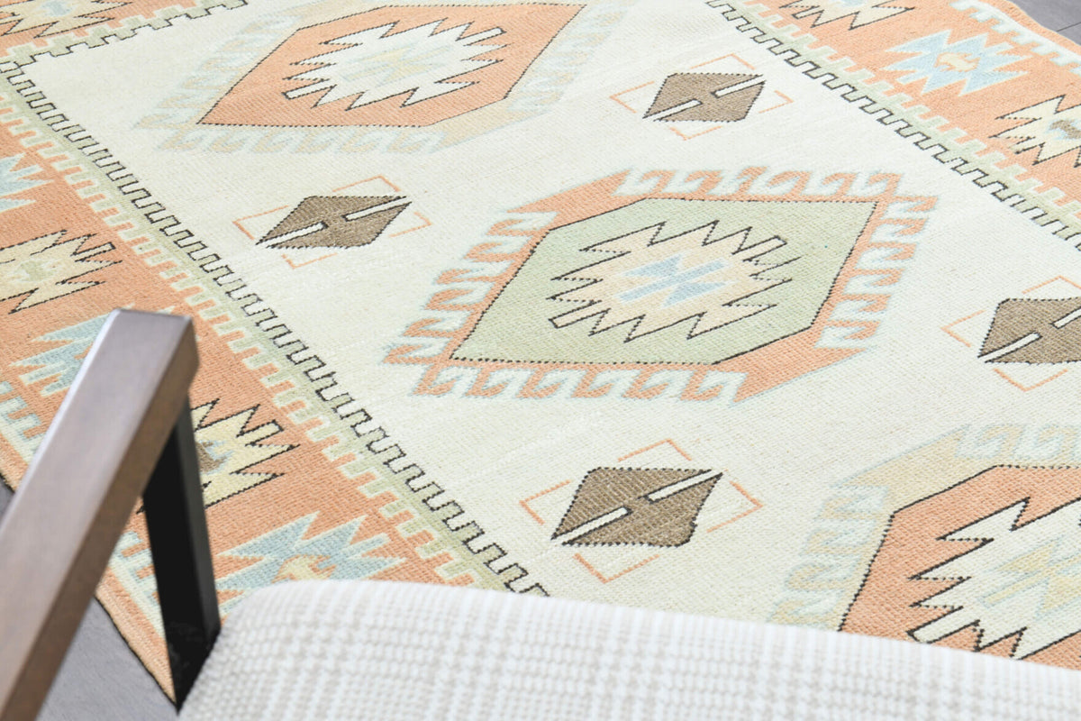 Hand-crafted Anatolian vintage rug Mehyaz in wool, 1970s