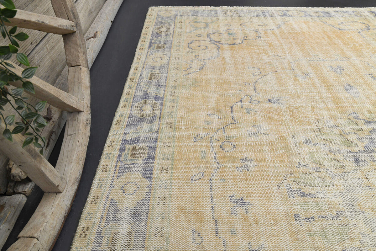 Handmade Muted Color Anatolian Rug in wool – 1970s piece from Anatolia, Turkey | Fame Rugs