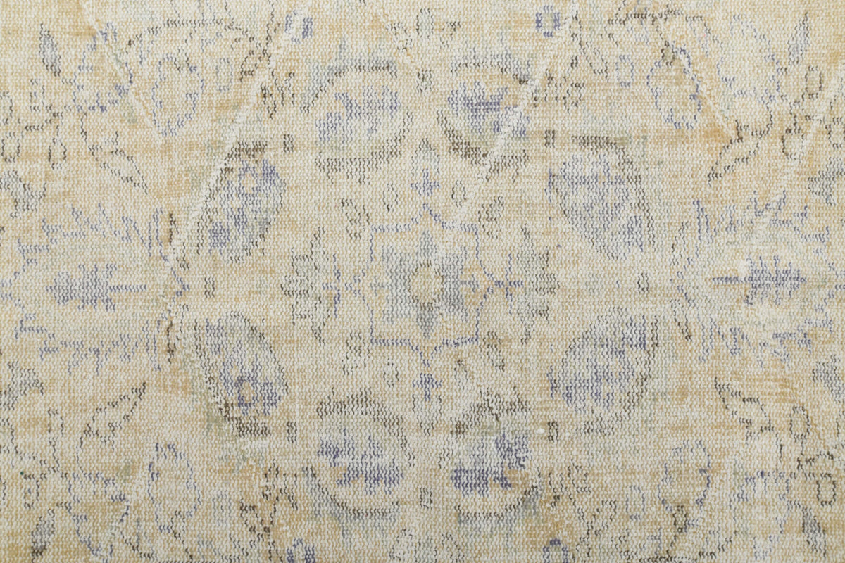 Semi-Antique Anatolian Area Rug from 1940's in wool – 1940s piece from Anatolia, Turkey | Fame Rugs