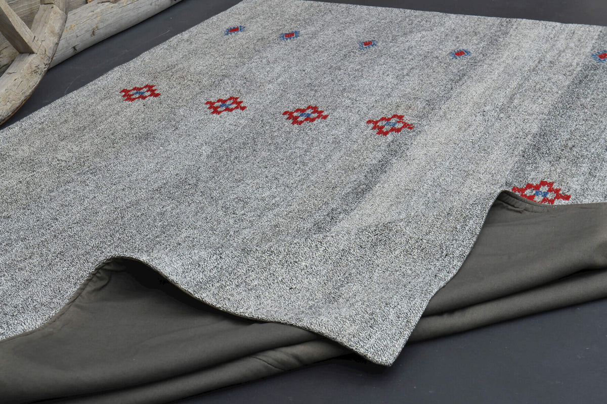 Euboea – vintage dot kilim for living room or bedroom, 7' x 9'5" (213x286 cm)